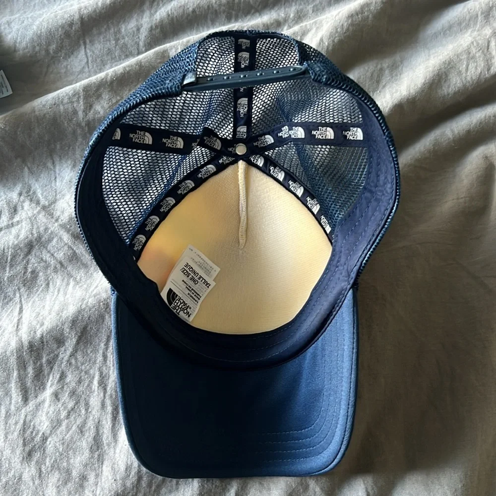 The North Face Scenic Red and Blue Cap truckers hat one size fors all - Picture 5 of 6
